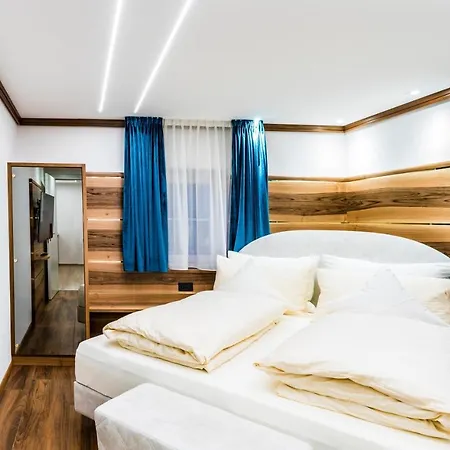Venezia Luxury * أورتيسايْ